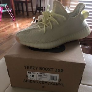 Yeezy “butter” size 10